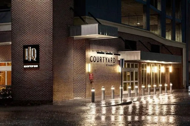 Courtyard by Marriott Dallas Downtown/Reunion District - Dış Mekan