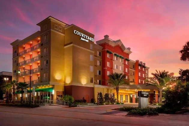 COURTYARD BY MARRIOTT DELAND HISTORIC DOWNTOWN - Dış Mekan