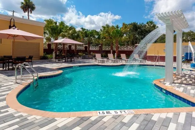 COURTYARD BY MARRIOTT DELAND HISTORIC DOWNTOWN - Havuz
