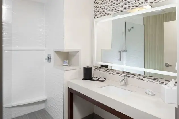COURTYARD BY MARRIOTT DELAND HISTORIC DOWNTOWN - Oda