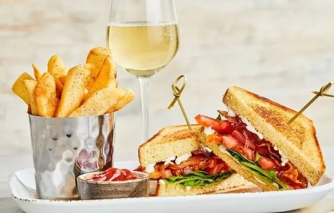 Courtyard by Marriott Dunn Loring Fairfax - Yerinde Yemek