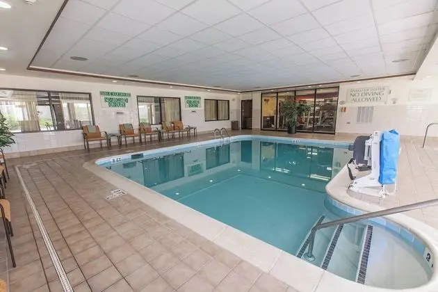 Courtyard by Marriott Florence - Havuz