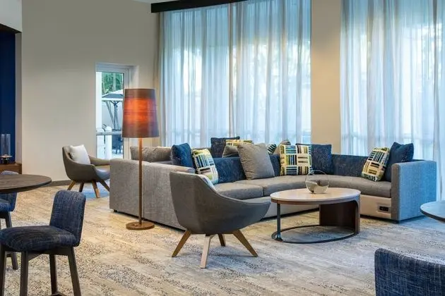 Courtyard by Marriott Fort Lauderdale Airport & Cruise Port - Lobi