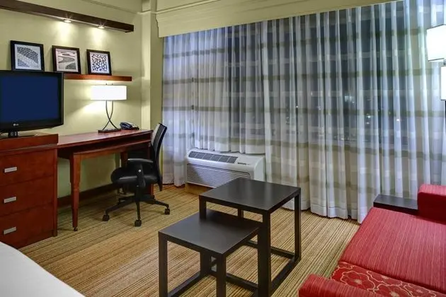 Courtyard by Marriott Greenville Downtown - Oda