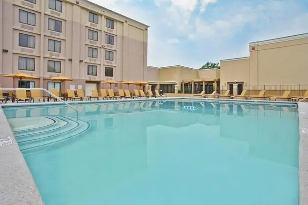 Courtyard by Marriott Gulfport Beachfront