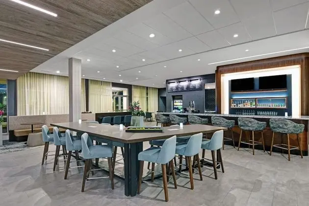 Courtyard by Marriott Hamilton - Yerinde Yemek