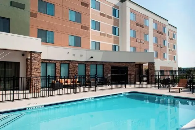Courtyard by Marriott Houston NASA/Clear Lake - Havuz