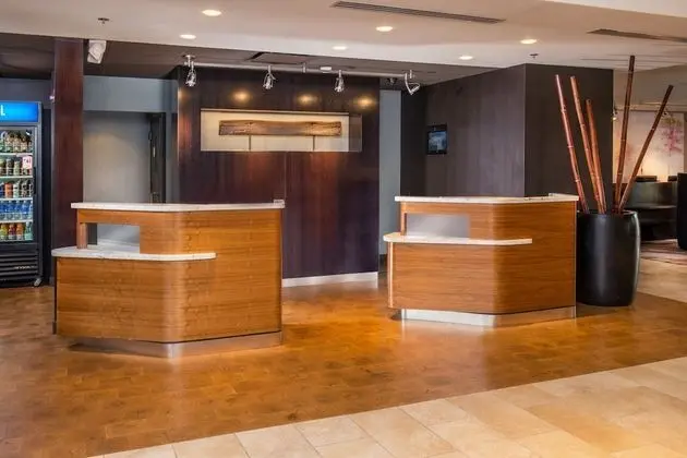 Courtyard by Marriott Houston Northeast - Lobi