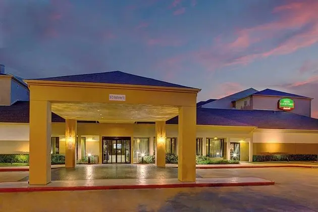 Courtyard by Marriott Houston Westchase - Dış Mekan