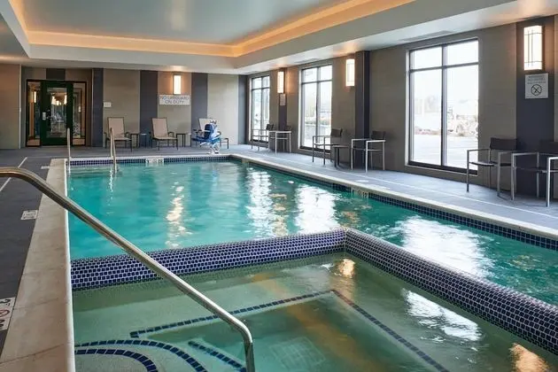 Courtyard by Marriott Jackson - Havuz