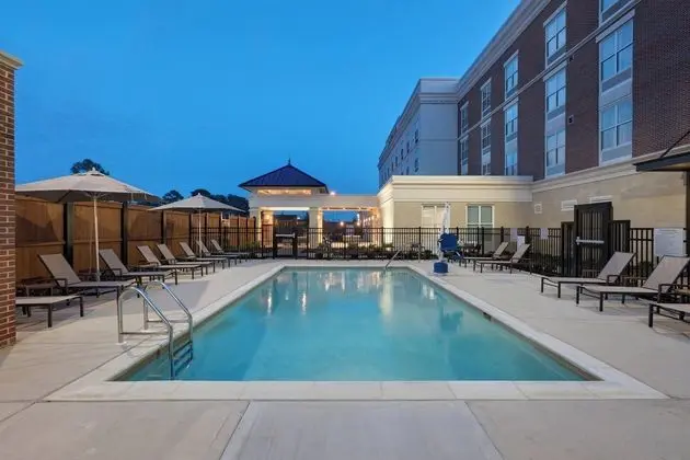 Courtyard by Marriott Jackson Madison - Havuz