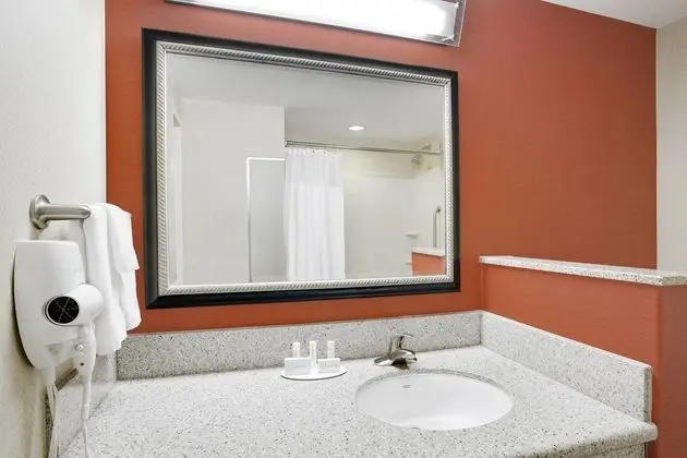 Courtyard by Marriott Lancaster