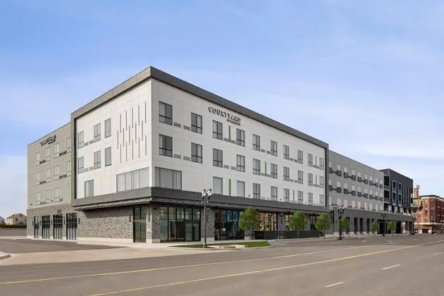 Courtyard by Marriott Lansing Downtown - Dış Mekan