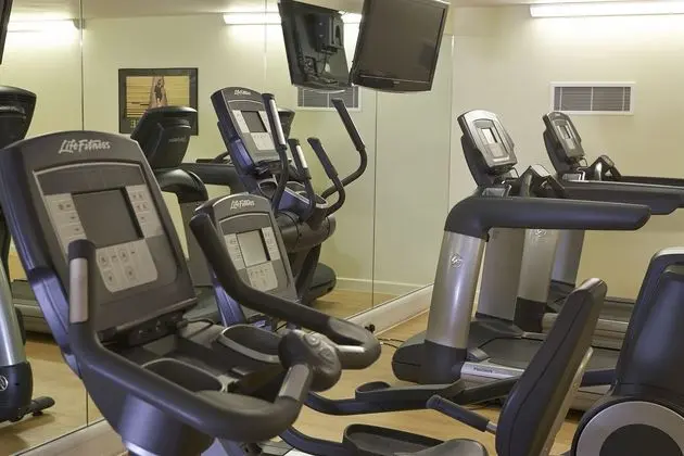 Courtyard by Marriott London Gatwick Airport - Spor