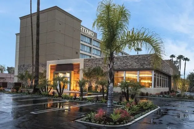 Courtyard by Marriott Los Angeles Woodland Hills