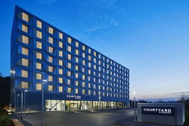 Courtyard by Marriott Luton Airport - Dış Mekan