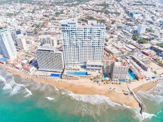 Courtyard By Marriott Mazatlan Beach Resort