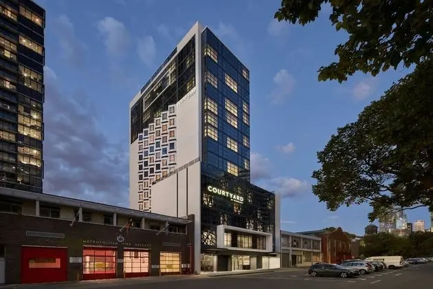 Courtyard By Marriott Melbourne Flagstaff Gardens