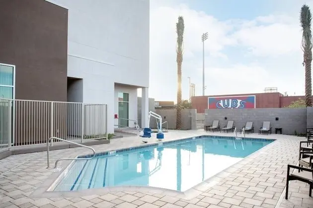 Courtyard by Marriott Mesa At Wrigleyville West - Havuz