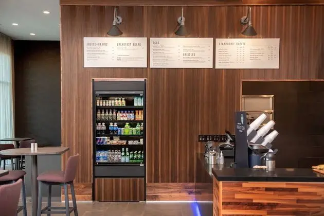 Courtyard by Marriott Mesa At Wrigleyville West - Yerinde Yemek
