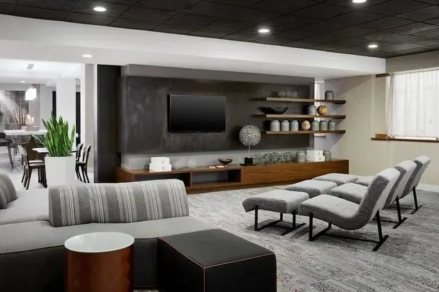 Courtyard by Marriott Milwaukee Downtown - Dış Mekan