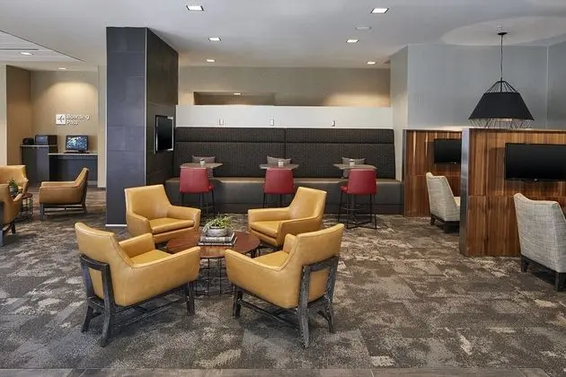 Courtyard by Marriott Minneapolis West - Lobi