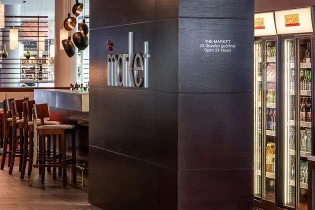 Courtyard by Marriott Munich City Center - Lobi