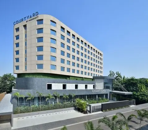 Courtyard by Marriott Nashik - Dış Mekan