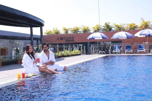 Courtyard by Marriott Nashik - Havuz