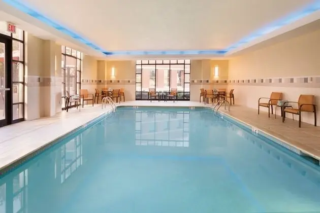 Courtyard by Marriott Oklahoma City Downtown - Havuz