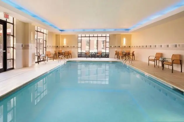 Courtyard by Marriott Oklahoma City Downtown - Havuz