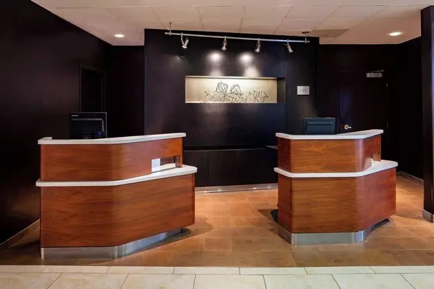 Courtyard by Marriott Omaha Downtown - Lobi