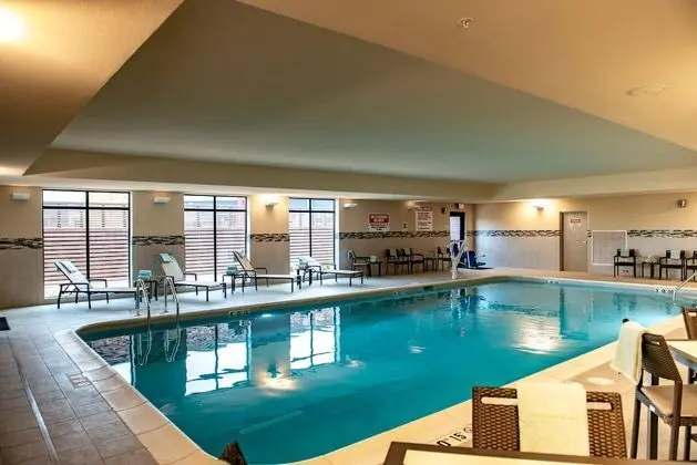 Courtyard by Marriott Omaha East/Council Bluffs, IA - Havuz