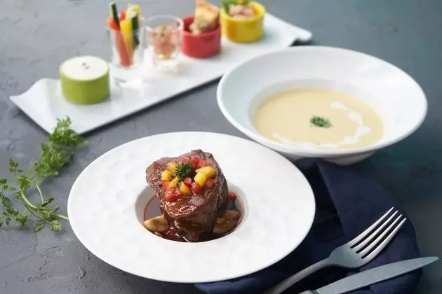 Courtyard by Marriott Osaka Honmachi - Yerinde Yemek