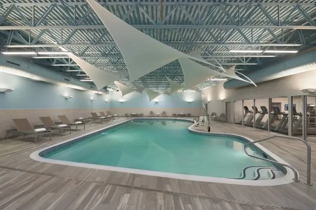 Courtyard by Marriott Oshawa - Havuz