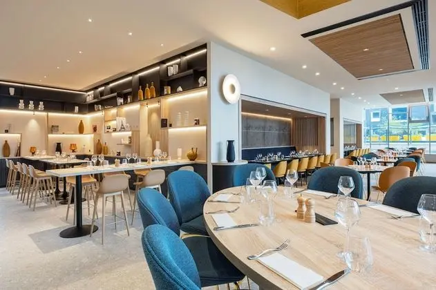 Courtyard by Marriott Paris Charles de Gaulle Central Airport - Yerinde Yemek