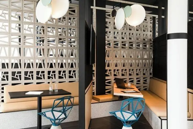 Courtyard by Marriott Paris Creteil - Lobi