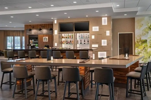 Courtyard by Marriott Petaluma Sonoma County - Yerinde Yemek