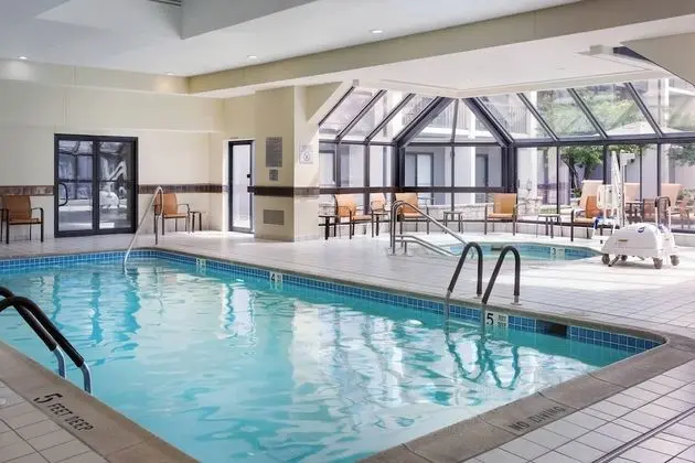 Courtyard by Marriott Philadelphia Willow Grove - Havuz