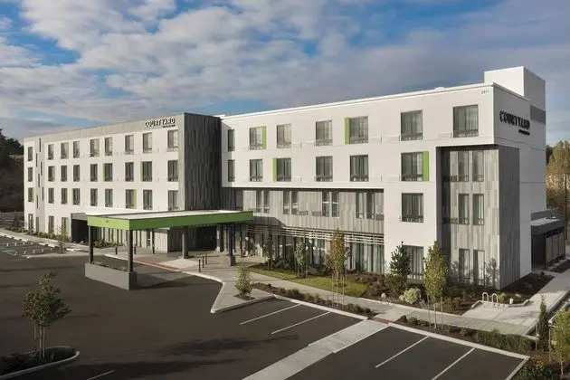 Courtyard by Marriott Portland East - Dış Mekan