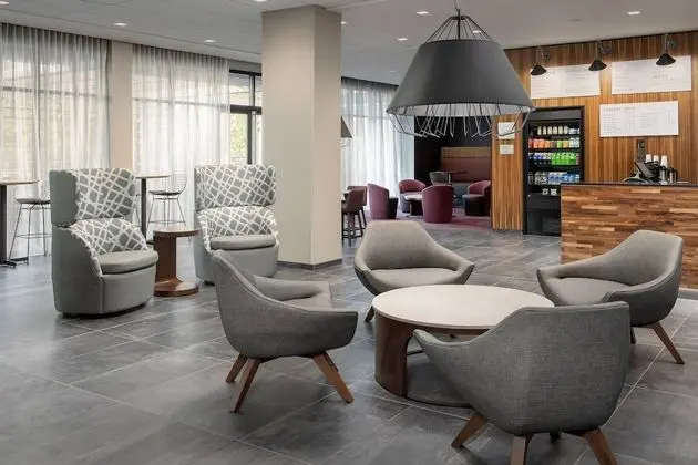 Courtyard by Marriott Portland East - Lobi