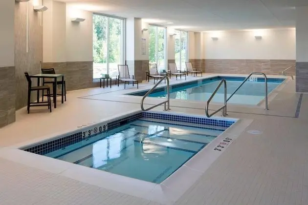 Courtyard by Marriott Prince George - Havuz