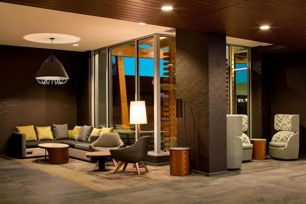Courtyard by Marriott Prince George - Lobi