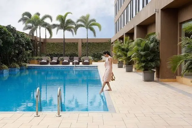 Courtyard by Marriott Pune Chakan - Havuz