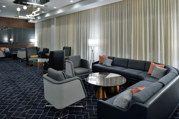 Courtyard by Marriott Raleigh Cary Crossroads - Dış Mekan