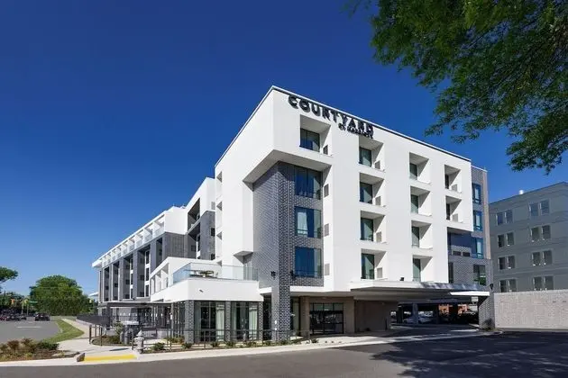 Courtyard by Marriott Richmond Scott’s Addition - Dış Mekan