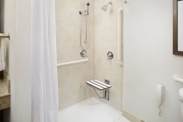 Courtyard by Marriott Roanoke Airport
