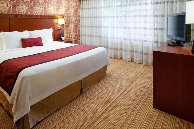 Courtyard by Marriott San Jose Airport