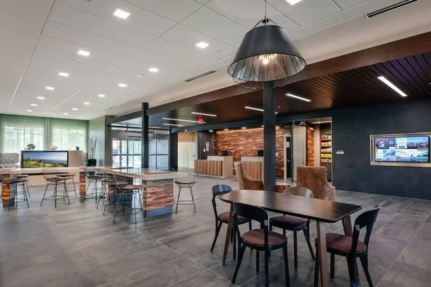 Courtyard by Marriott Savannah Airport - Lobi