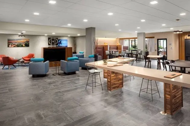 Courtyard by Marriott Seattle Northgate - Lobi